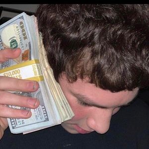 Meet your Posher, Giovani